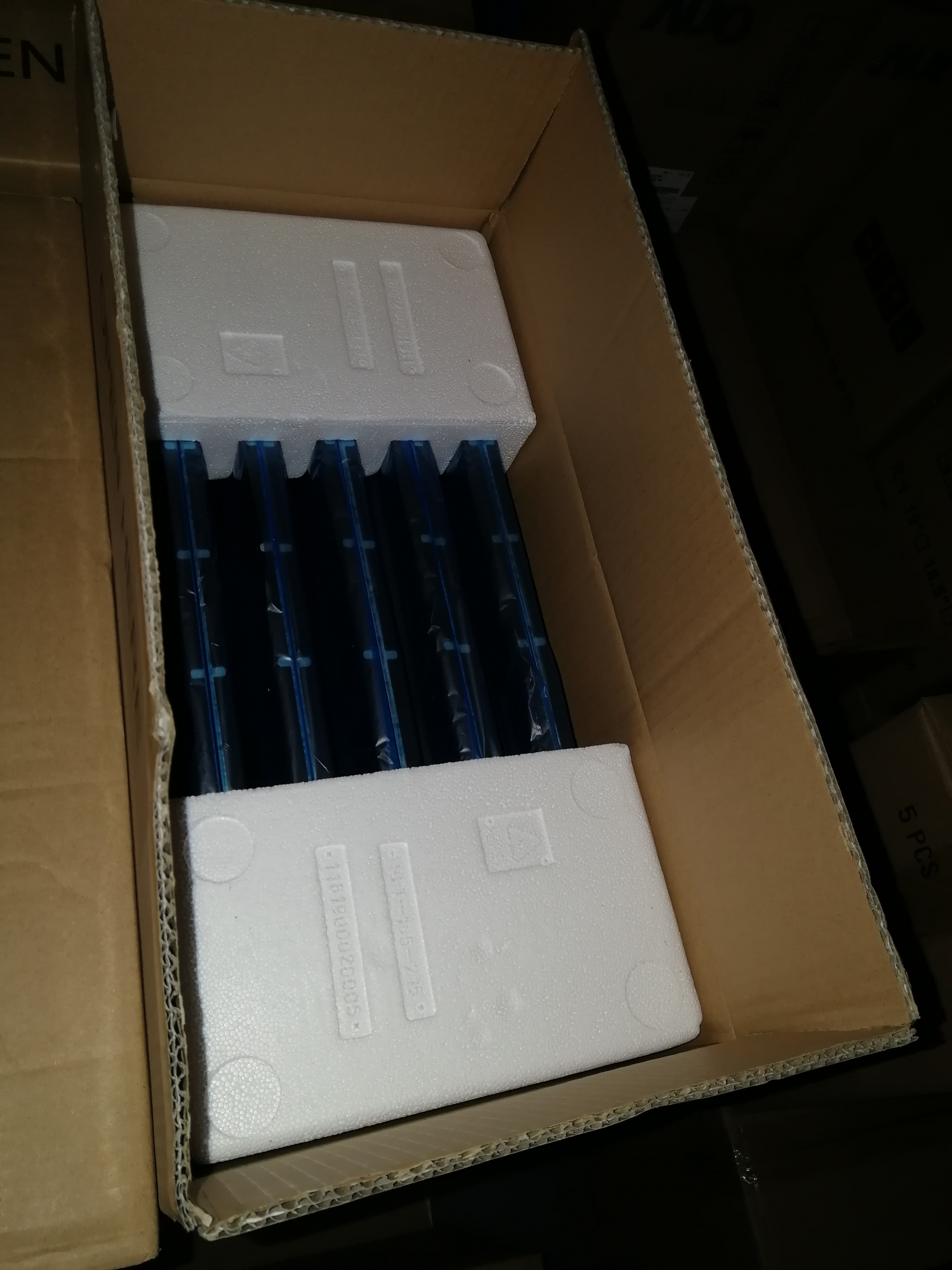 友达21.5寸LED液晶屏T215HVN01.1规格书工业屏一体机触显广告机